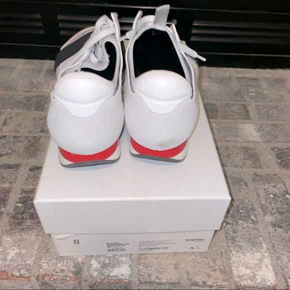 Balenciaga - Picture 5 of 9